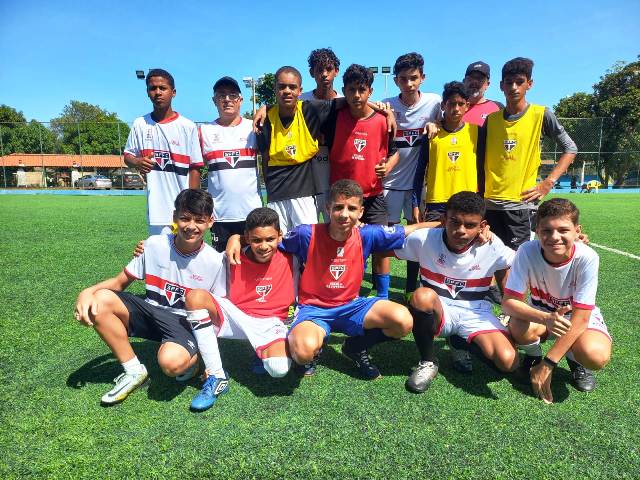 ESCOLA SPFC PALMAS CONFRATERNIZAÇÃO DO DIA DA PÁSCOA 2