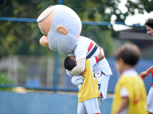 Sucesso total na comemoração dos 5 anos da Escola SPFC na AABB Palmas
