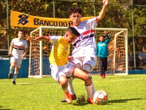 Observador do SPFC elogia Escola  em Palmas