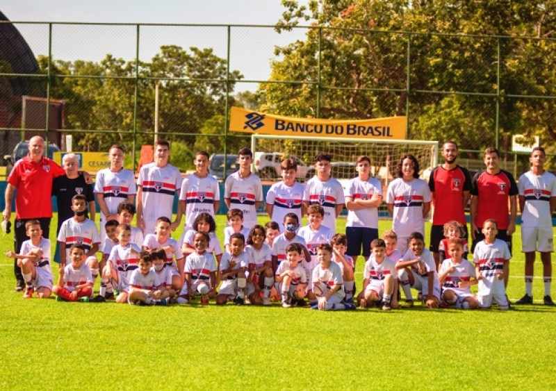 Observador do SPFC elogia Escola  em Palmas