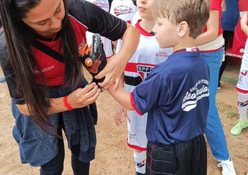 Escola do SPFC Palmas seleciona goleiros