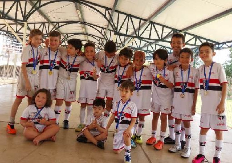 Festa da Criança com direito ao Palhaço Bola na AABB Festa da Criança com direito ao Palhaço Bola na AABB
